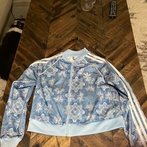 Adidas sweater, size medium kids, blue and pattern